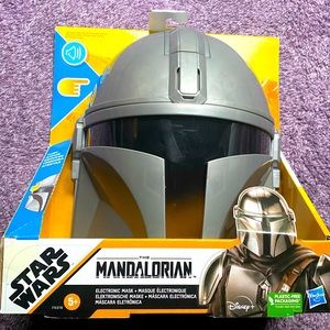 Brand New Star Wars The Mandalorian Electronic Mask